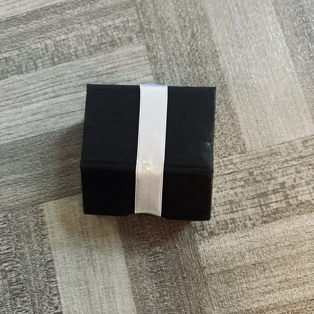 Blue Oval Stone Pendant Necklace & Matching Dangle Earrings Jewelry Set - Picture 7 of 9